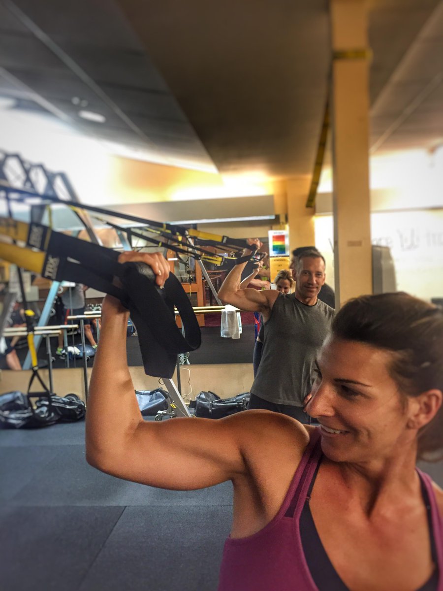 AspenClub's tweet photo. TGI(gunshow)F #Fitfriday #gunshow @TRXtraining #biceps #intervals #Hi2T #HIIT #fitgirl #fittips http://t.co/yzS0otsryn