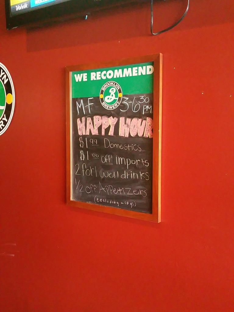 TheLexLife's tweet image. Check out happy hour today @OBPLEX . Brad will take care of you.