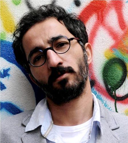 "Eğer hala yalnızsanız üzülmeyin; Allah sizi birilerinden koruyor demektir." 

/Murat Menteş/