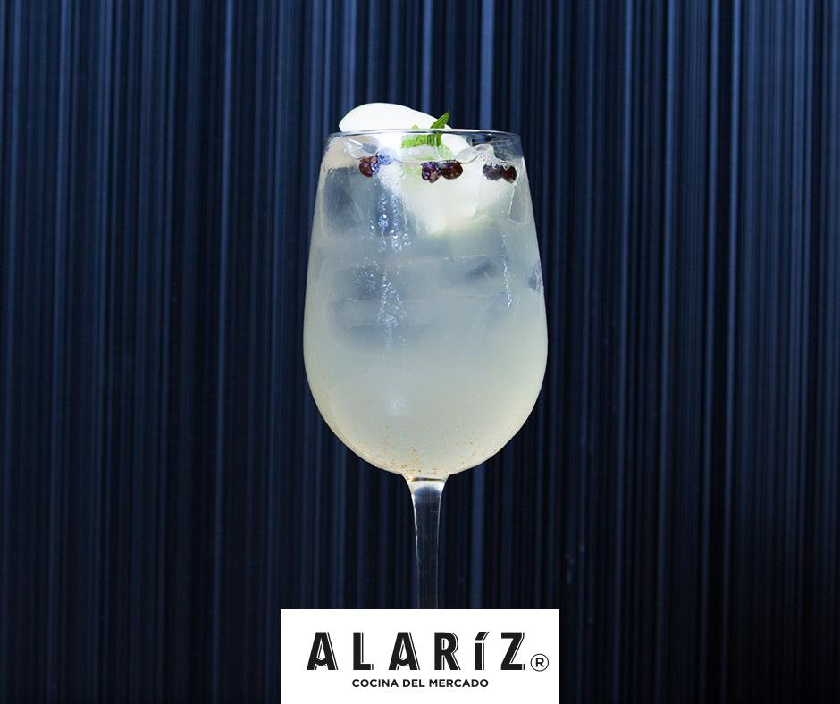 Los amigos te dan consejos, los mejores amigos te dan #ginebra // #Alaríz