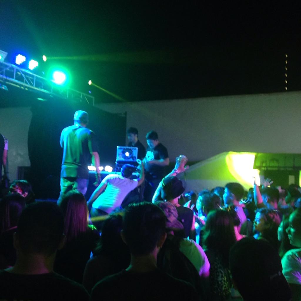 shamzmacoto's tweet photo. Super solid night, KD! Hands down to the people behind it! #HelloUST2015 #TeamKD http://t.co/AYZTuA5eZj