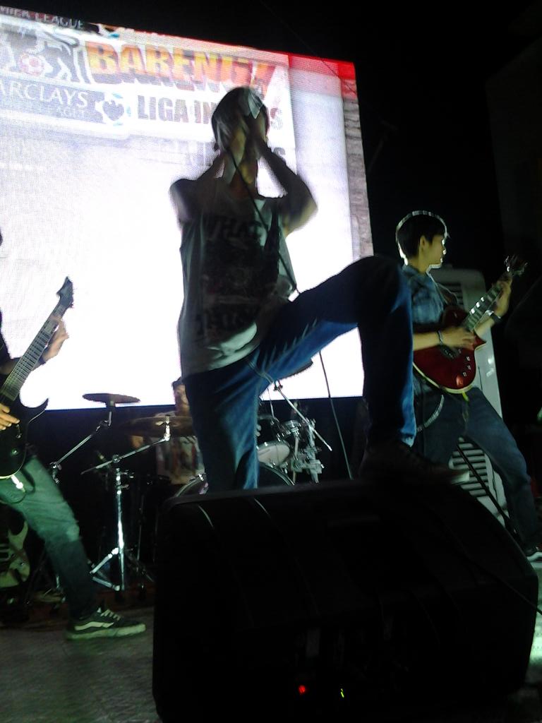 Menjadi blusukan tadi ni #event #supermusic band <a href="/Shadow_Office/">Shadow Of Sparrow</a> at cilodong depok