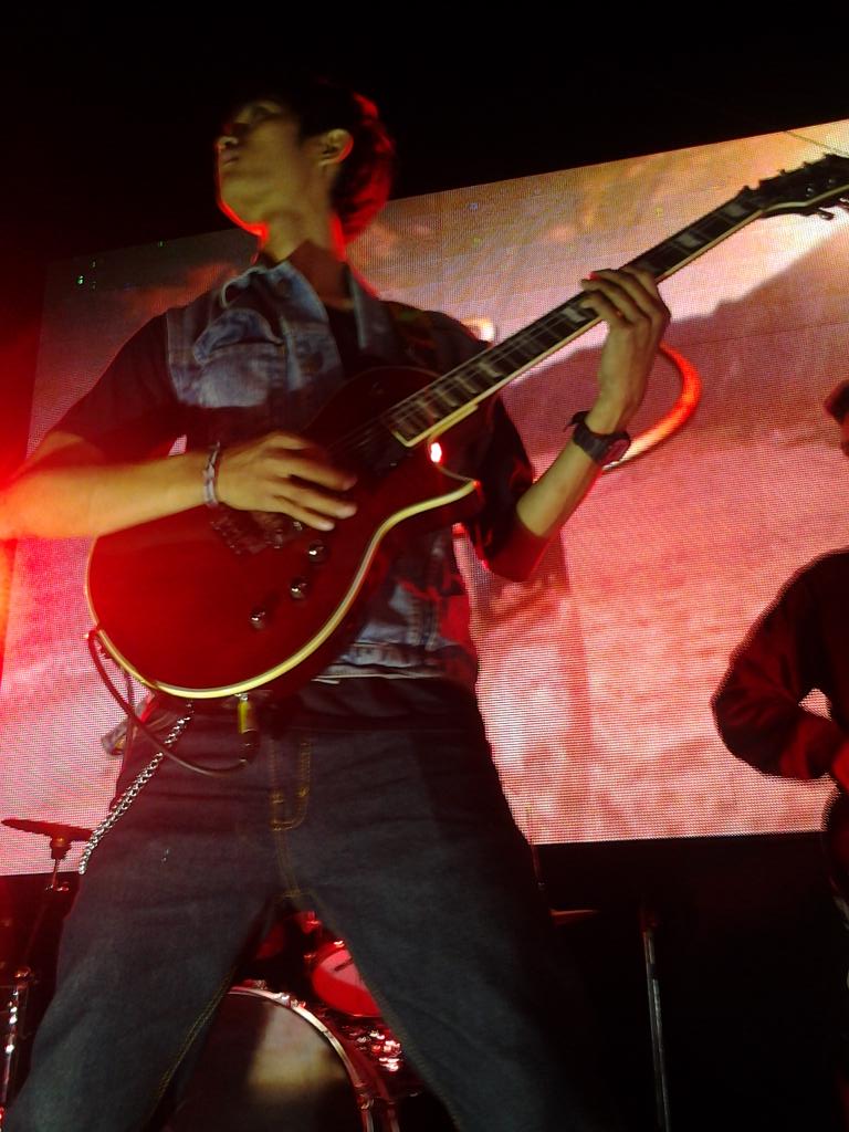 Menjadi blusukan tadi ni #event #supermusic band <a href="/Shadow_Office/">Shadow Of Sparrow</a>  at cilodong depok