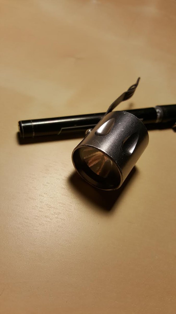 PanjoMarket's tweet image. let there be light: thank you @dafterdan for sharing your photo of a Surefire E2e Old Bezel with us! #shareyourstuff