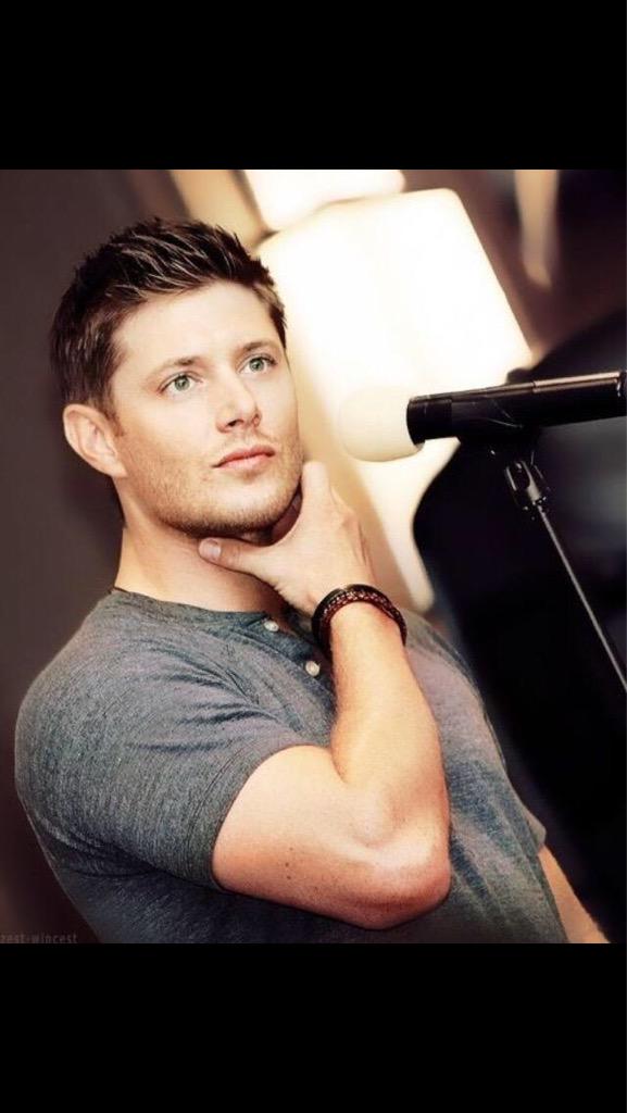 sammywspammy's tweet photo. Jensen http://t.co/7Dk5tf2LX7