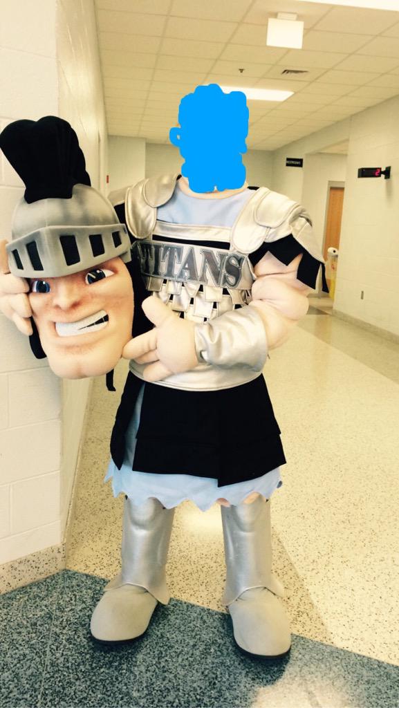 Ok so let's hear those guesses!!! Who is the man behind the helmet???? Who is TITUS!?!?!?!? 💯🙌🏻