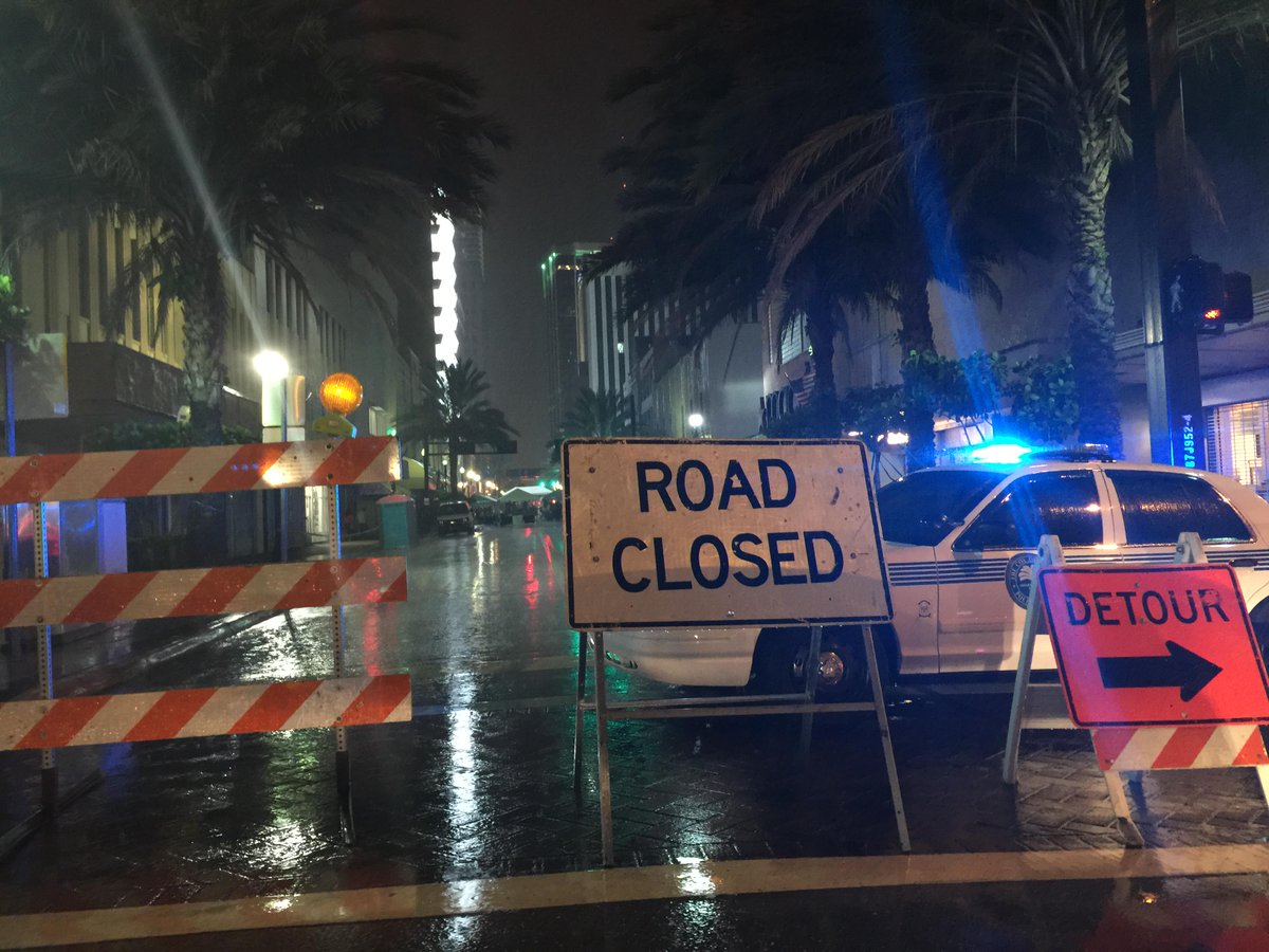TopCommercial's tweet photo. #OneFlagler closed downtown #Miami! for a great #party. #Thanks @WholeFoods @PVWINES @pizzarium_us @SteakBrasil http://t.co/tPlRxqwrpG