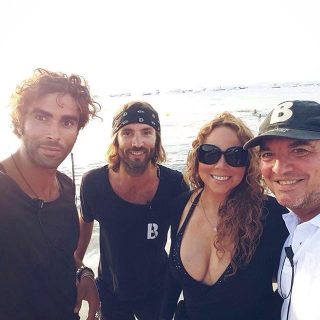 MariahTrends's tweet photo. .@MariahCarey spotted in #Formentera earlier today. @BesoBeachF http://t.co/38yS3DUb2p