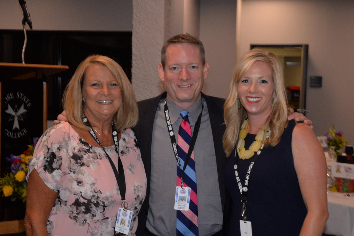 middelnews's tweet photo. Celebrating at the New Teacher Luncheon today!  @MWCChamber and @DelCityChamber @middelsupt #middelmomentum @OklaEd http://t.co/BDoD6ZkP7k