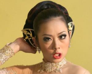 _soimah_'s tweet photo. Download Lagu &amp; Lirik Ngamen 5 Soimah YKS MP3 di Sini - Sidomi News http://t.co/VStTkeyT14 http://t.co/okBn90tOgZ http://t.co/BJhkcJYRfu
