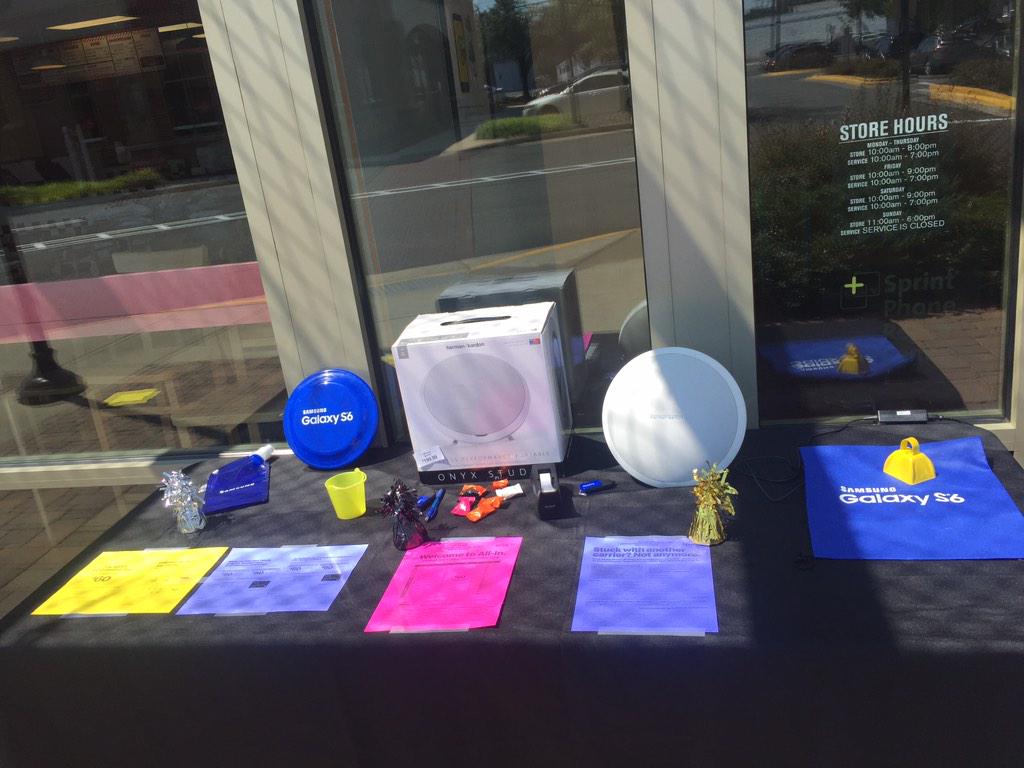 AdcommFairfax's tweet image. #TableEvent #FUNFRIDAYS Just got over 25 #SamsungGalaxyS6 in white black and gold!! Swing by and get a #FreeTablet!!