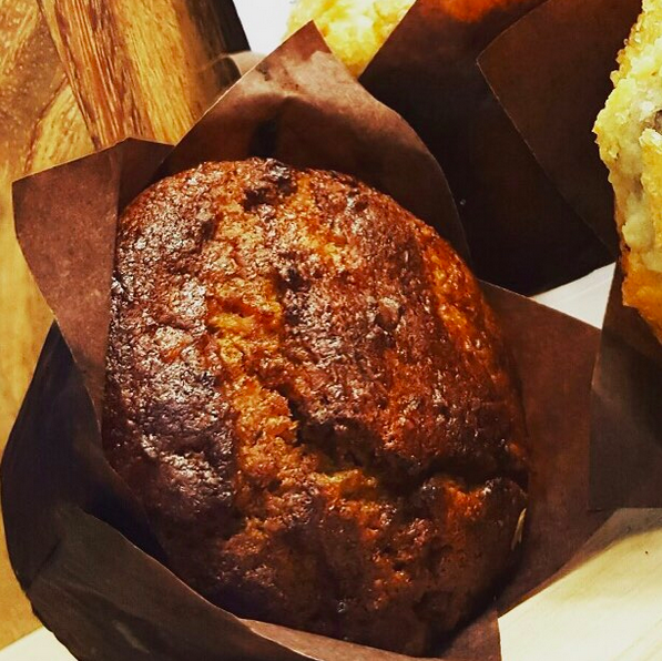 PanetteNYC's tweet photo. Taste our "Morning Glory" #glutenfree #muffin w/ #carrots, #zucchini &amp; #driedfruit. #vegetarian #veggies #meatpacking http://t.co/Gjg1OSaAq9