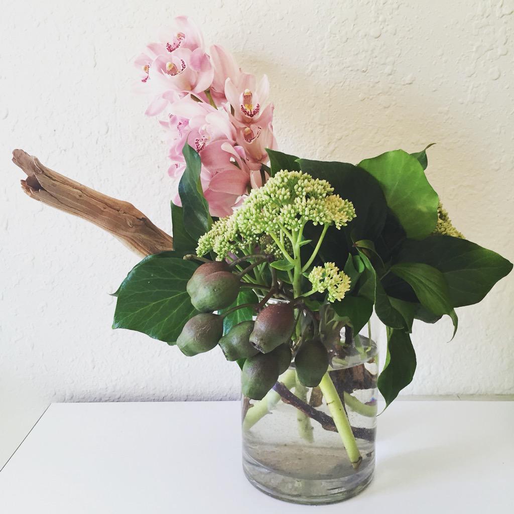 SkinByRachel's tweet image. Beautiful flowers delivered weekly byJ. Kubat at Skin by Rachel's beauty shop. #naturalapproach #atx #naturalbeauty