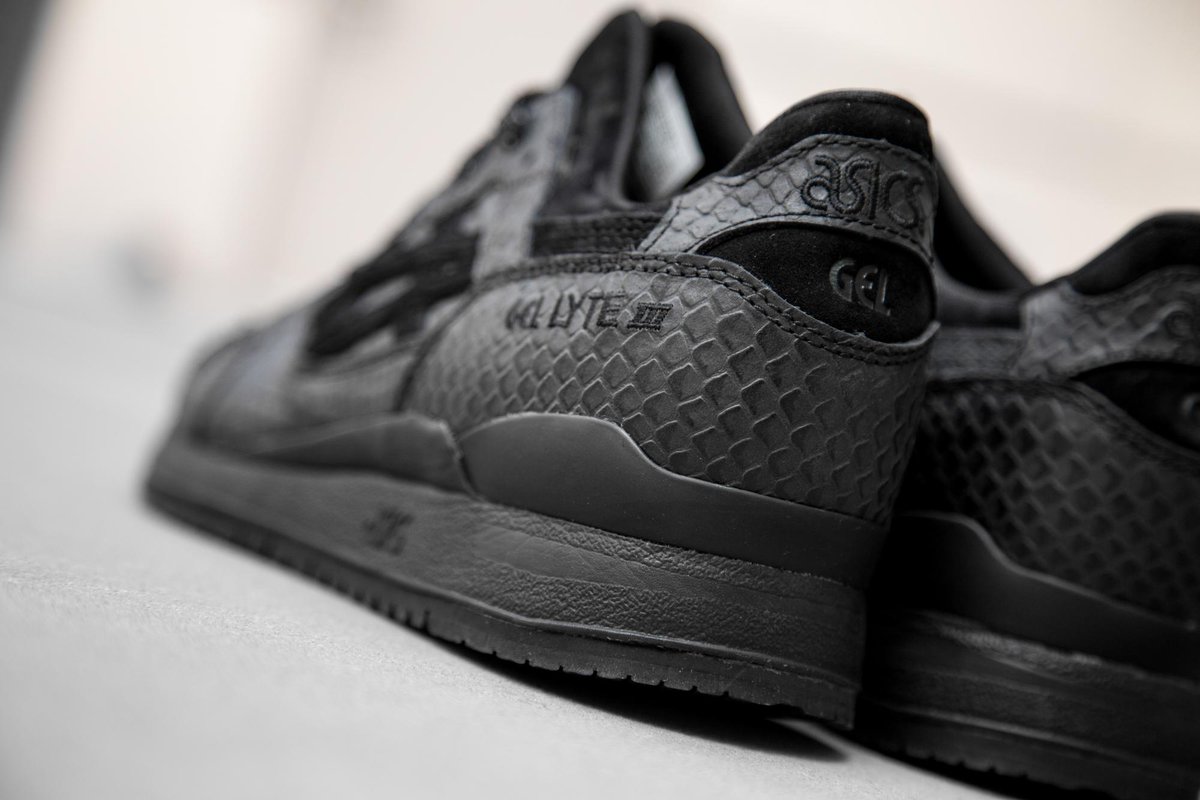 asics gel lyte iii black mamba
