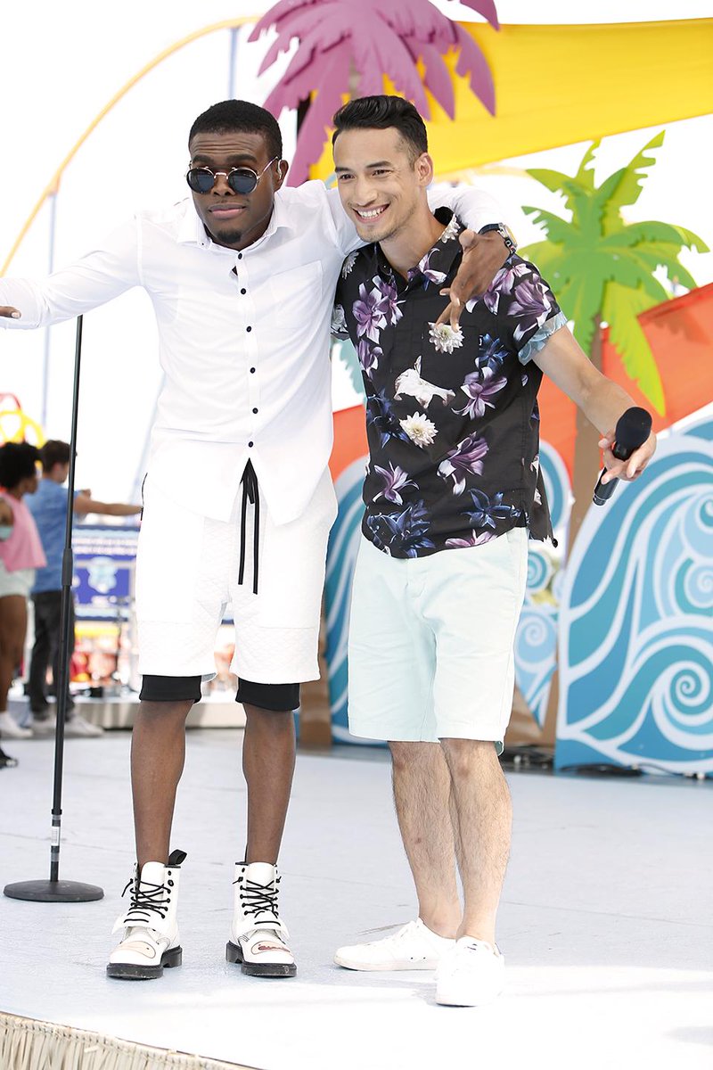 TODAY at 8:30PM #YTVBeachBash is taking over <a href="/YTV/">YTV | keepitweird.ca</a>! <a href="/ytvcarlos/">carlos ytv</a> <a href="/omimusiconline/">OMI</a>
