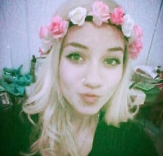 RaysOfColor's tweet image. #FlashbackFriday to my days as a little blondie.