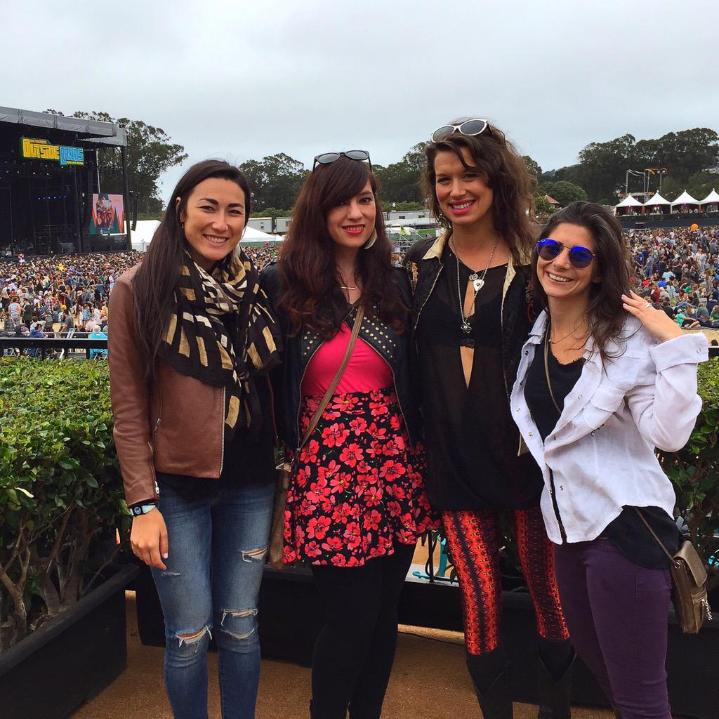 elisemcroberts's tweet photo. Love my ticketing queens! Congrats @applauze on a successful #osl2015! #cabanalife #teamapplauze cc @puppyarmygirl http://t.co/8YIEp1OHVP