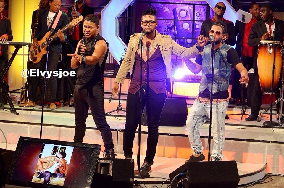 Presentación del <a href="/Jeffreyrd/">Jeffrey Gonzales RD LD</a> En <a href="/escandalodel13/">Escandalo del 13</a> Foto <a href="/elvysjoe/">Elvys Joe @PosandoHD</a> #Fotografodelasestrellasjoe <a href="/Posandohd/">PosandoHD.com</a> <a href="/Erickozapata/">Ericko Zapata</a>