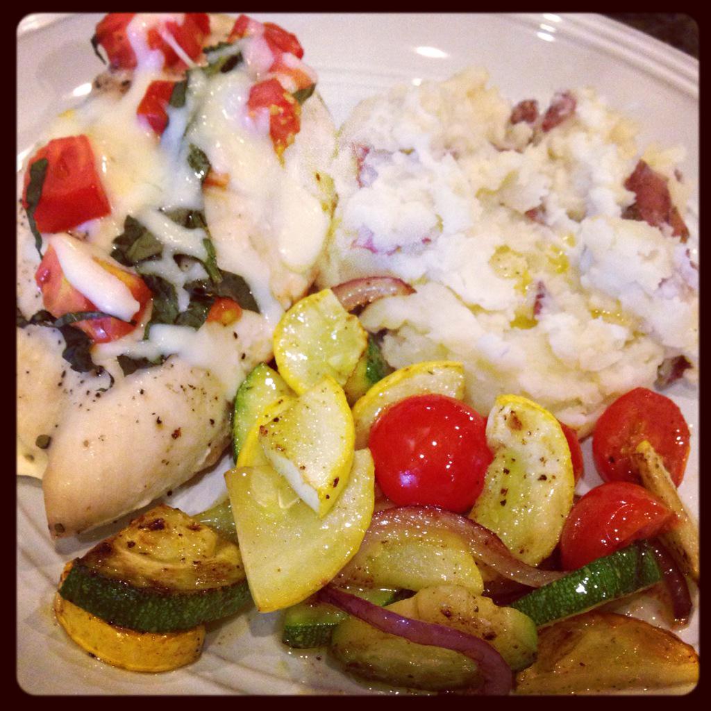 OCupcoffeehouse's tweet photo. Friday Night Dinner... Come eat now!!! http://t.co/pn6WEFTJfd