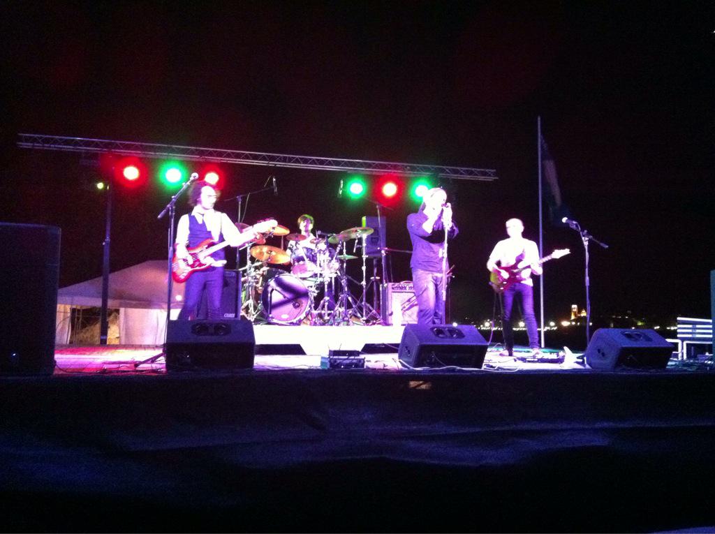 FundPortSitges's tweet photo. A tope amb Pop'N'Roll al Auditori del Mar del #portdesitges http://t.co/G3wE5EfBX7