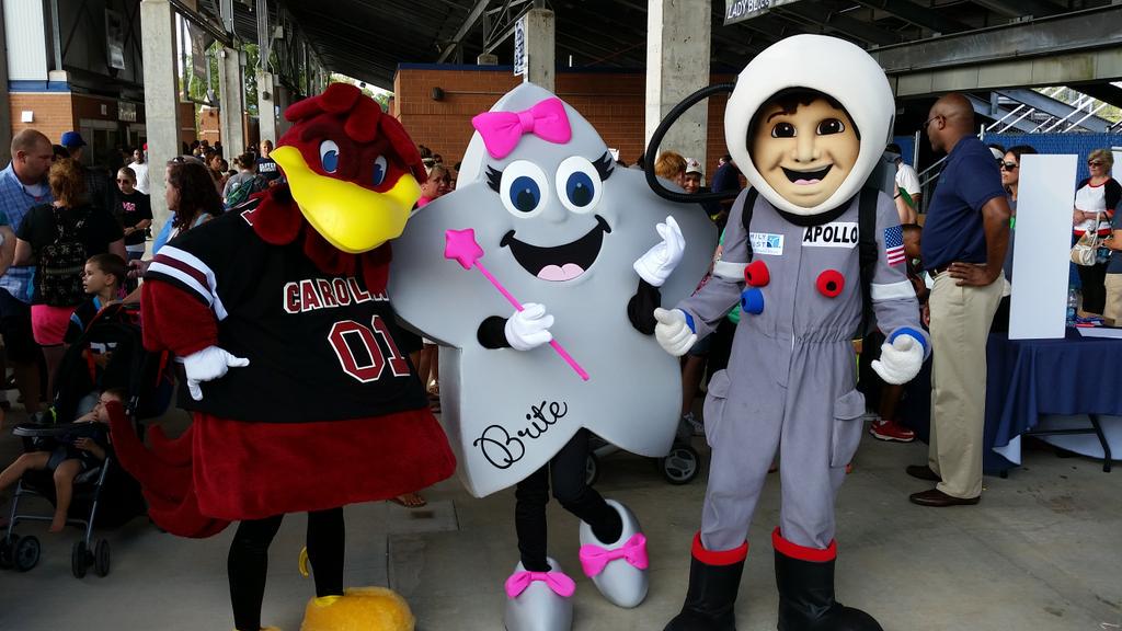 CloverEagles's tweet photo. It's a party at Memorial stadium! #CSDKICKOFF15 http://t.co/OuJ1p8MGeR