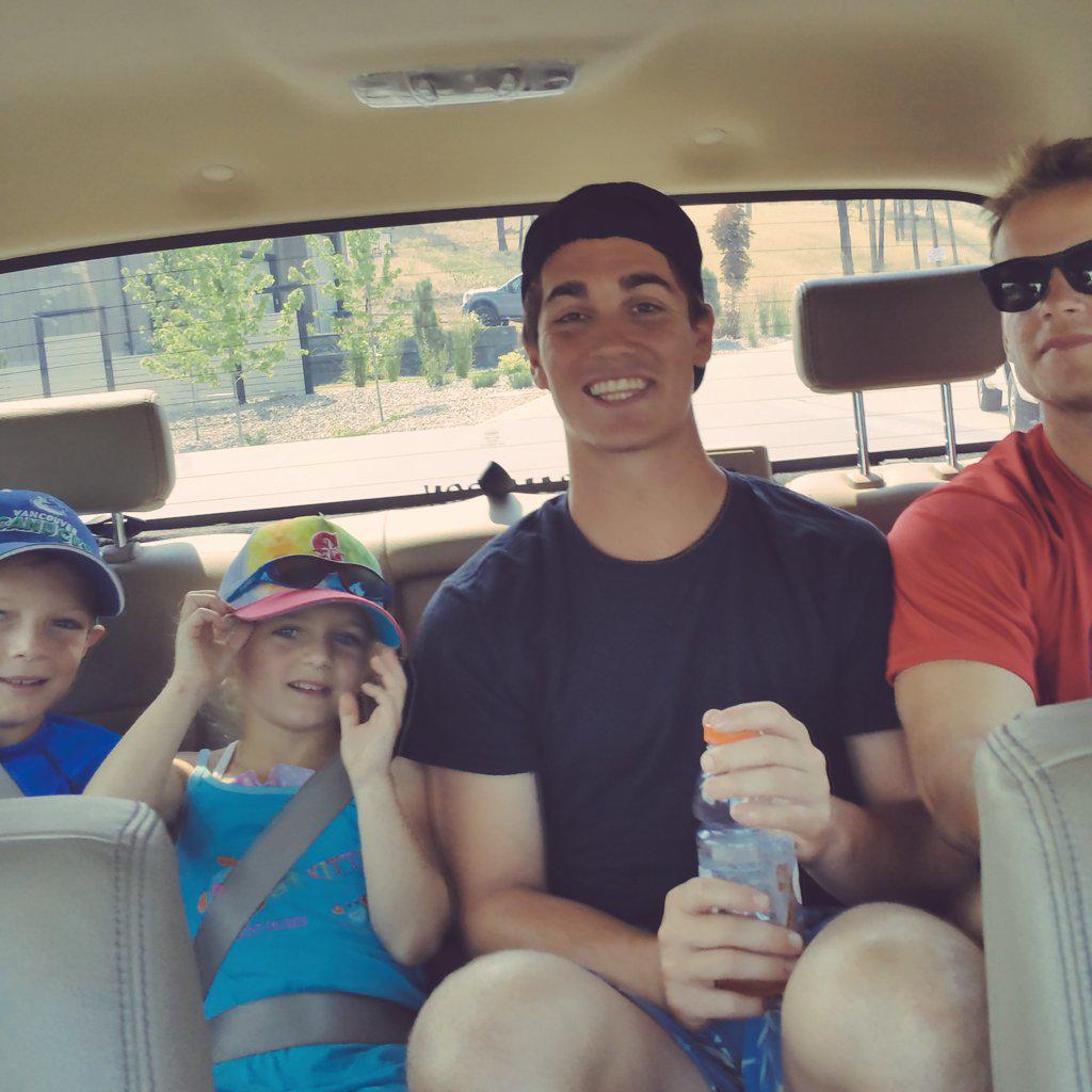 cassidy_deveer's tweet photo. So excited to have these 4 beauties reunited! http://t.co/zq5OpSiijU