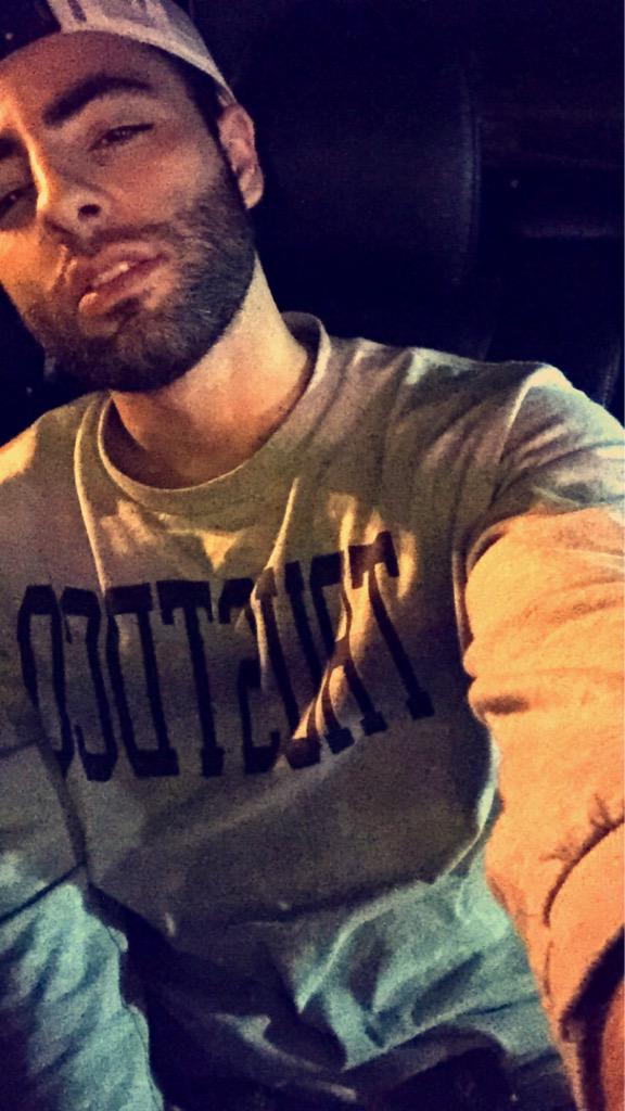 ROYTVYLOR's tweet photo. Bae or nah http://t.co/b43UZY5h8e