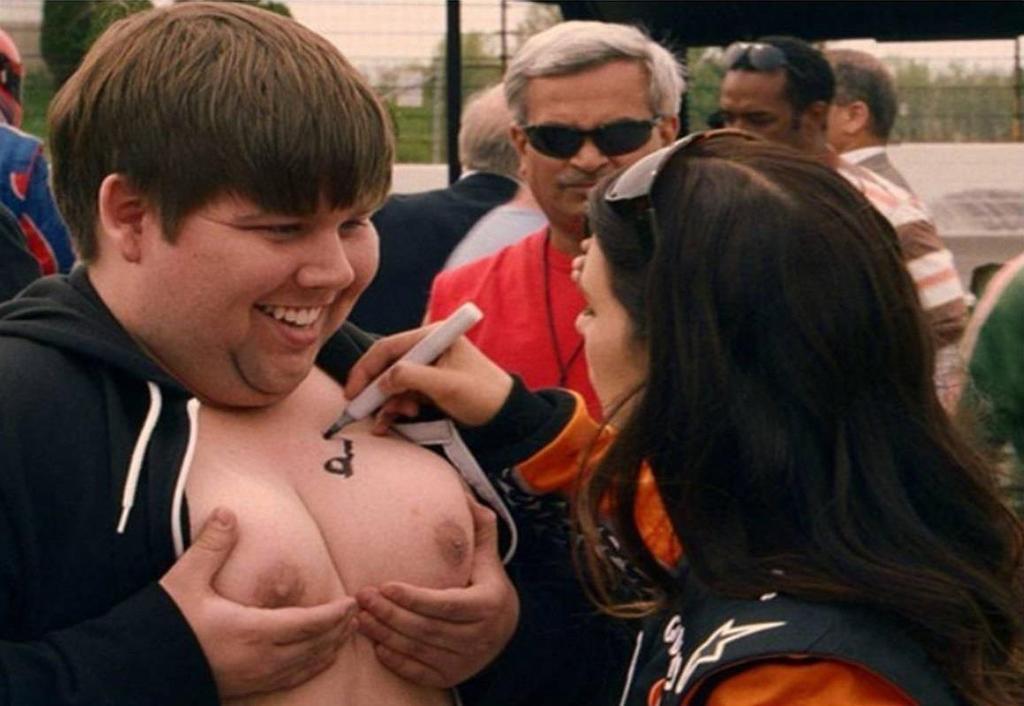 Omg my pussy is so wet, will you sign my tits?