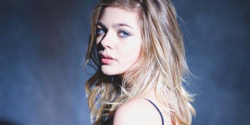 Nel_Atiny's tweet photo. Ce que les gens pence quand tu di louane et ce que tu pence toi  #SeulsLesKpopersPeuventComprendre http://t.co/AHyDO38FHy
