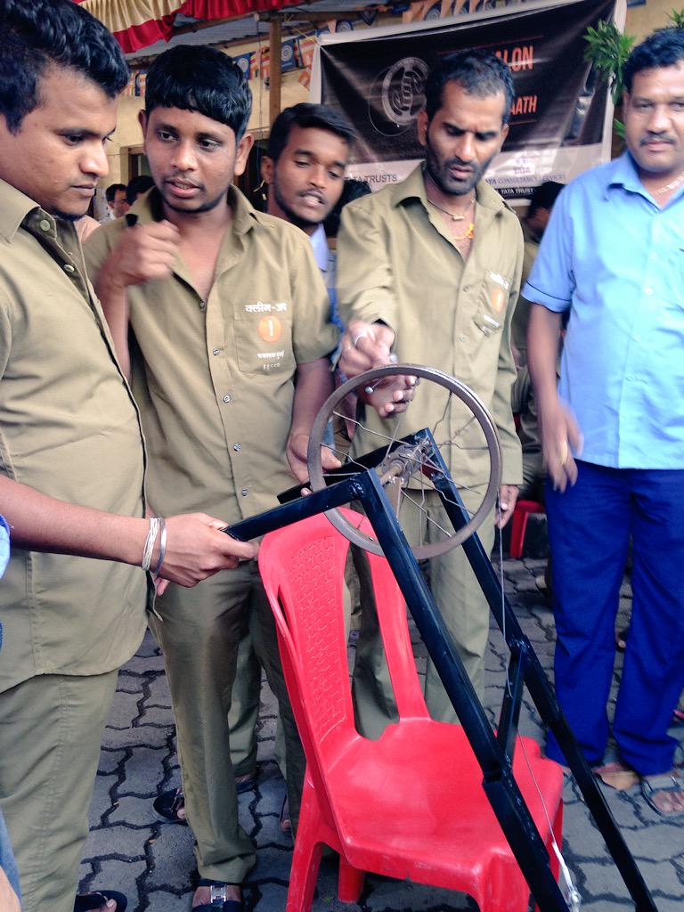 tatatrusts's tweet photo. Sanitation workers try there hand at the new machines @tatatrusts @TCS_News @MCGM_BMC #TogetherWeClean http://t.co/T7aGFKXn8r