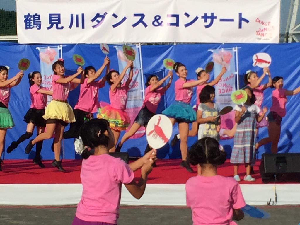 Ddd Yokohama パートナー事業 第29回鶴見川サマーフェスティバル15が佃野公園周辺で開催中 ステージでは鶴見区などで活躍しているダンスグループが元気一杯にパフォーマンス 19時から花火が夜空を飾る Dddaty 鶴見川サマーフェスティバル Http Ddd Yokohama パートナー事業 第29回鶴見川サマーフェスティバル15が佃野公園周辺で開催中 ステージでは鶴見区などで活躍しているダンスグループが元気一杯にパフォーマンス 19時から花火が夜空を飾る Dddaty 鶴見川サマーフェスティバル Http