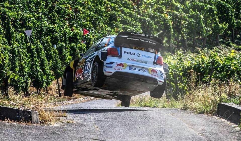 Kevin_MRacing's tweet photo. Hay que tener mucho #Sisu como @JariMattiWRC para volar así entre viñedos #WRC #RallyeDeutschland http://t.co/d8YmVSYywe