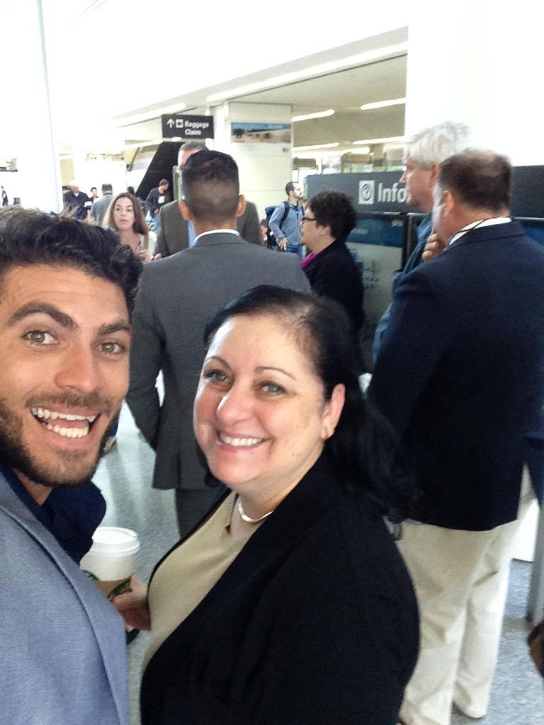 ManfredCespedes's tweet photo. Having fun at the airport !!#itmiday5 #itmiclass302 http://t.co/vcs4bsFR3q