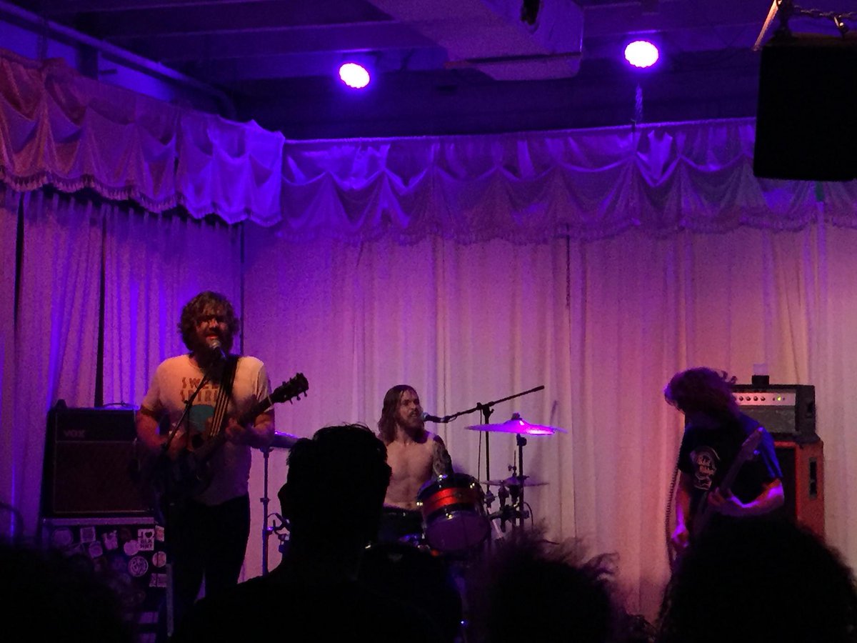 TheCloudsAreGhosts tweet media