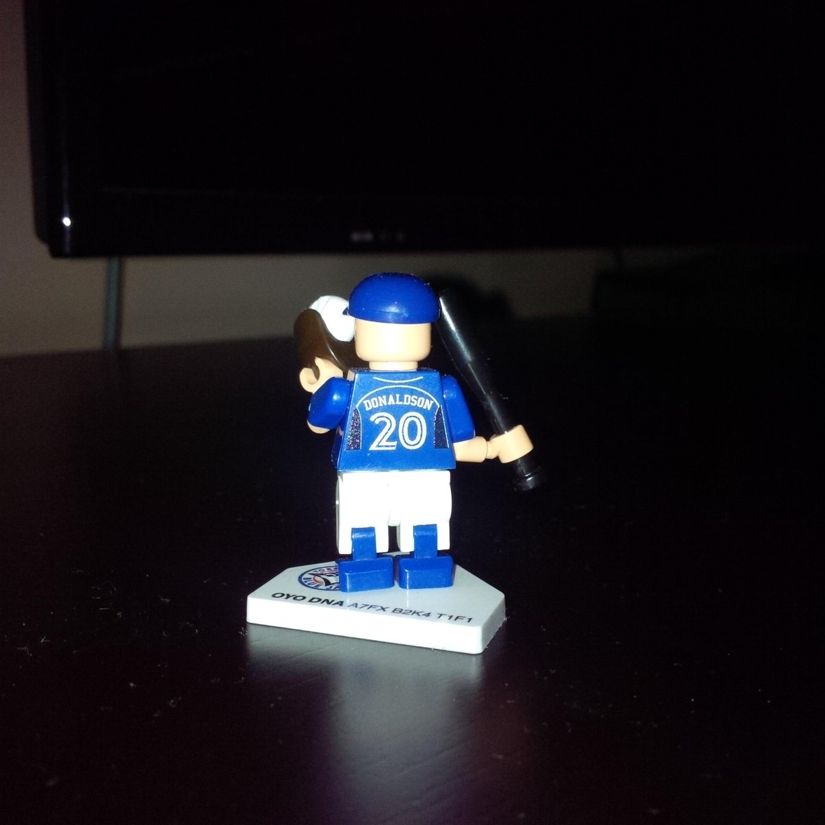 kkoeyk's tweet photo. Never moving my Lego man ever again @BringerOfRain20 #luckyspot #loveu #whydontyoutweetmeback @BlueJays http://t.co/4QHj9zSrLx