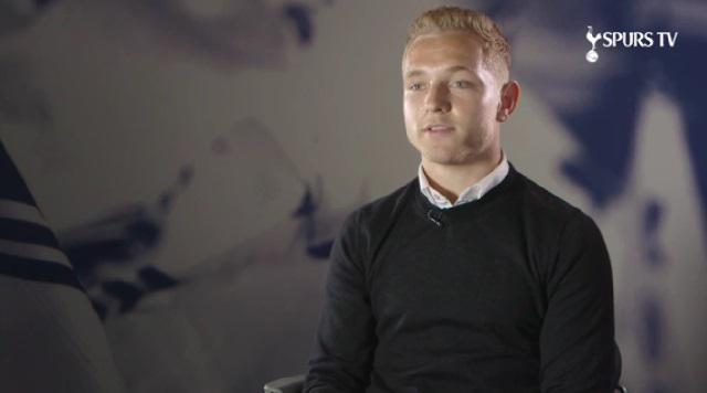 "All i want to do is pull the shirt on and play": <a href="/pritch_93/">Alex pritchard</a> after signing his new deal!
spurs.to/Pritchonnewdeal
#COYS