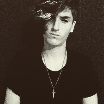 IorioFabiola's tweet photo. Eccoti!!! Buon compleanno ti voglio bene amore mio# mammaepapa' #matteotiberiathectookids #wrevolution #sevuoipuoi http://t.co/RIj9TNyovF