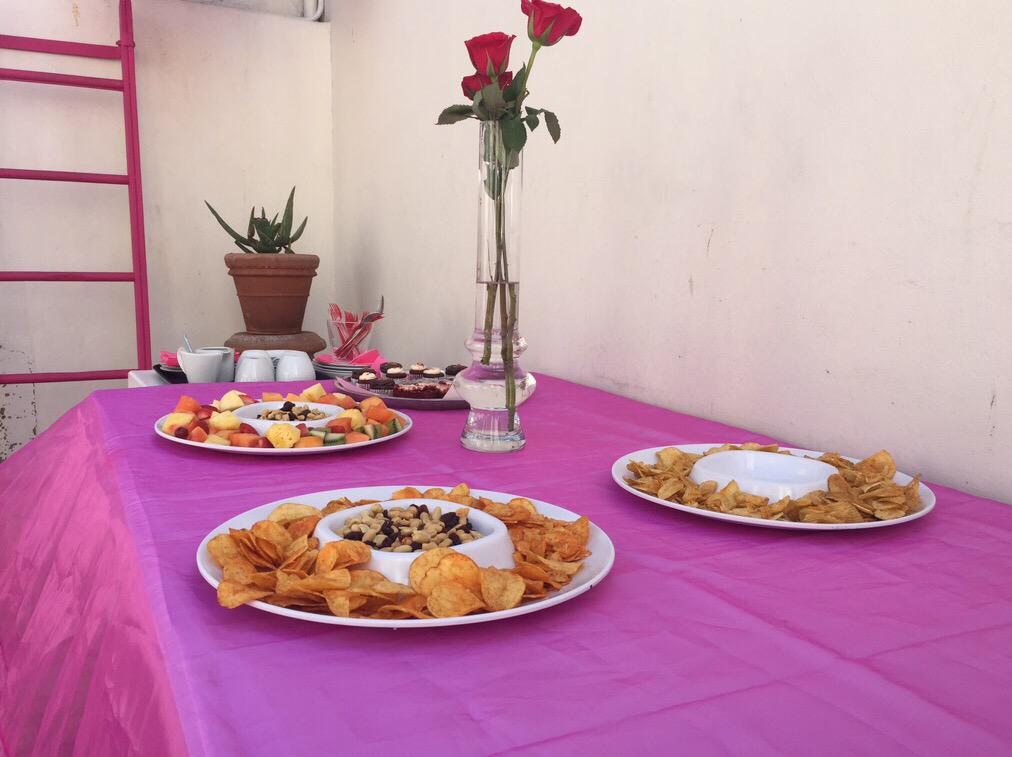 Make_UpMOB's tweet photo. Beautiful morning with beautiful ladies, brunching over a #BrowMasterclass! #LetsGlamYouUp http://t.co/xMukxqsXnb