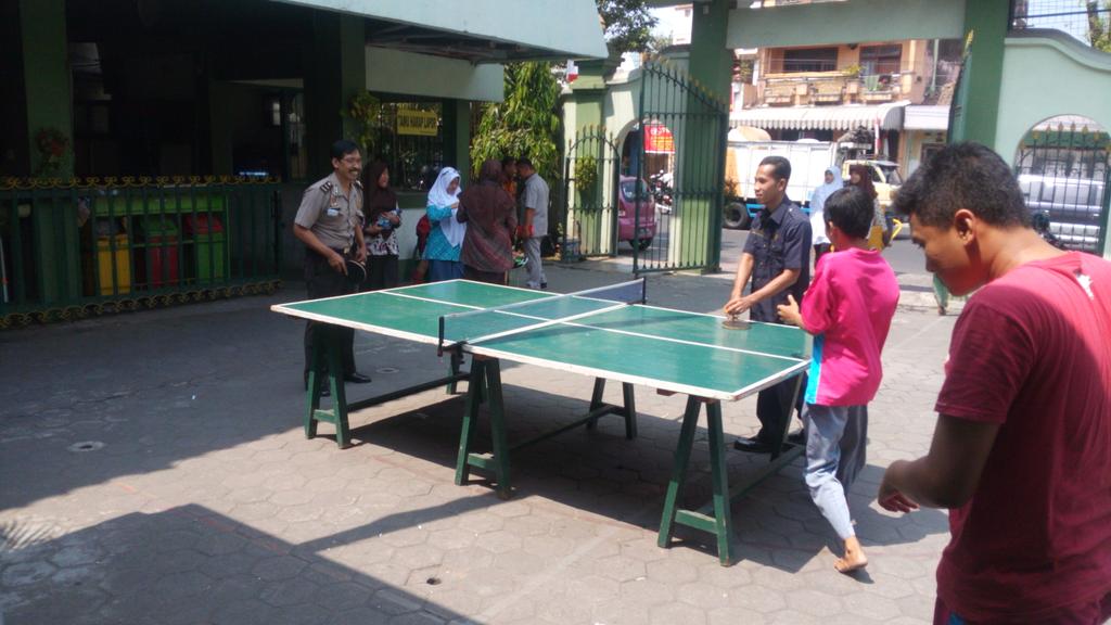 mandayaevent's tweet photo. @MANYOGYAKARTA2 ,ini dia keramaian futsal dan pingpong di "Menuju Indonesia Baru" #RI70 #70thindonesia .Polisi ikutlo http://t.co/n5klwRcCIZ