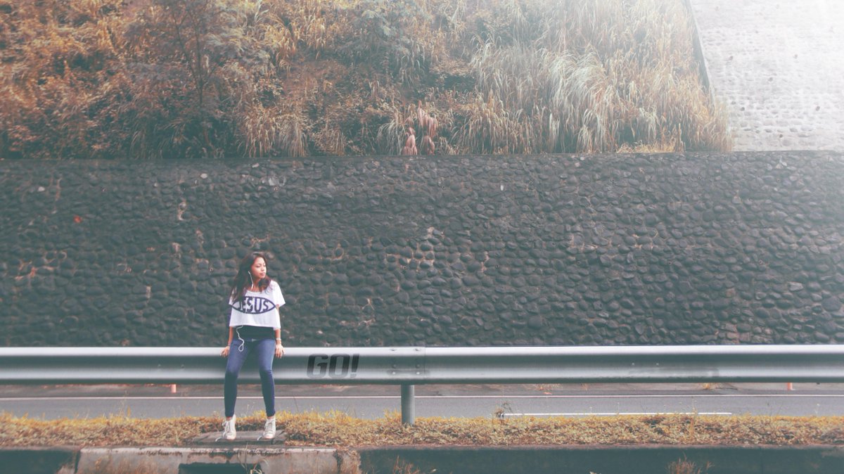 hislifeofficial's tweet photo. Take the first step. Share Jesus with a stranger today!
#iwilaweek http://t.co/AxOj5KKXEI