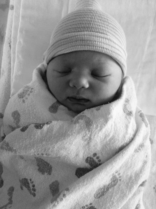 hamdon16671's tweet photo. They say a picture can say a thousand words. Thank goodness for that. Here is Penelope Helen Rose Telegdy. 8llbs12oz. http://t.co/UWXmeRwqyV