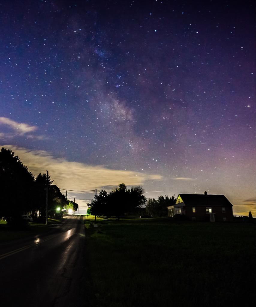 SethDochter's tweet photo. Wednesday night here in New Holland #pa #ExplorARS #DiscoverLancaster #AlwaysLancaster #MilkyWay http://t.co/NKn3EaWPrM