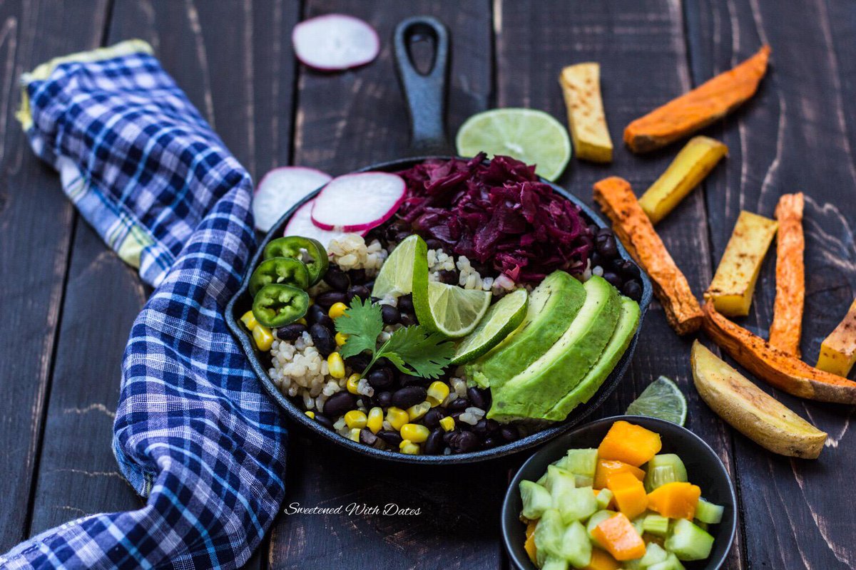 pacificfoods's tweet photo. Served in a skillet, @SweetenedWDates prepared what she calls a Mexican-Inspired Power Bowl!

#NourishEveryBody http://t.co/BZlTYpwR2A
