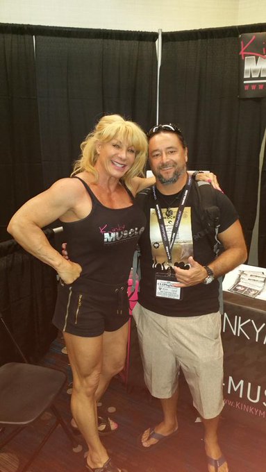 Fans, Friends @FetishCon @Ashlee_Chambers @KittysDD @footnight http://t.co/RSKrOIZVHM<a class="tags" href="/tag/fetishcon">@fetishcon</a><a class="tags" href="/tag/ashlee_chambers">@ashlee_chambers</a><a class="tags" href="/tag/kittysdd">@kittysdd</a><a href="/tag/powerwomen"class="tags"><span>#powerwomen</span></a><a href="/tag/tampapro"class="tags"><span>#tampapro</span></a><a href="/tag/fbb"class="tags"><span>#fbb</span></a>