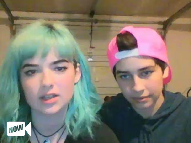 wild_potat0's tweet image. 🔴 LIVE _bluehairdontcare on #YouNow - THEY R BRODCASTING younow.com/_bluehairdontc…