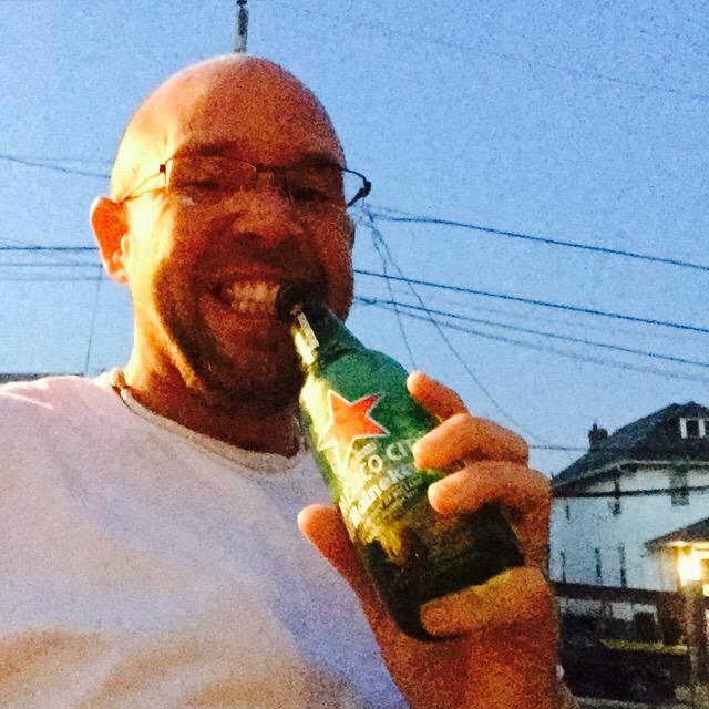 iceezilla's tweet photo. #Cheers #KCCO #TopShelfCrew http://t.co/USN1iNZvBE