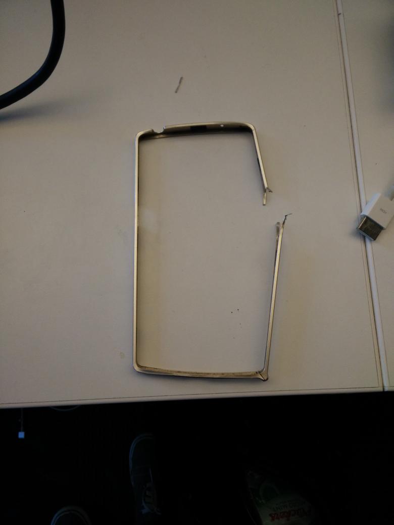 That was probably not the best way to remove the bumper on my phone