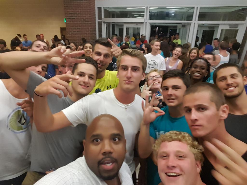CCUChiefofStaff's tweet photo. #CCU19 group selfie at #BlackLightBash #CINOTIE http://t.co/2fH2TyrNvm
