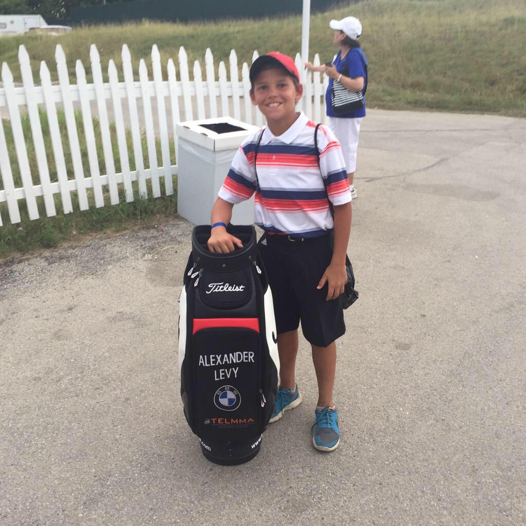 thierrydavid67's tweet photo. A l'UsPGA @alexlevygolf manque le cut Ét offre son sac a un jeune fan!
Grande Classe Monsieur Levy!
Ne change rien. http://t.co/EpPuGkqA0N