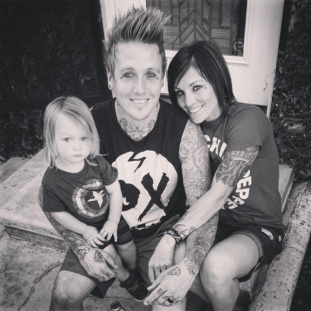 JacobyShaddix's tweet photo. Happy Friday yall! http://t.co/Ezm8R1xe7L